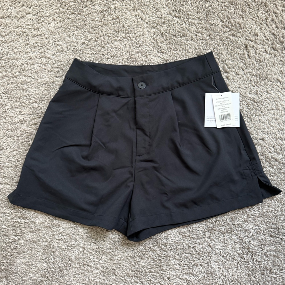 Beyond Yoga Midtown High Waist Black Shorts
